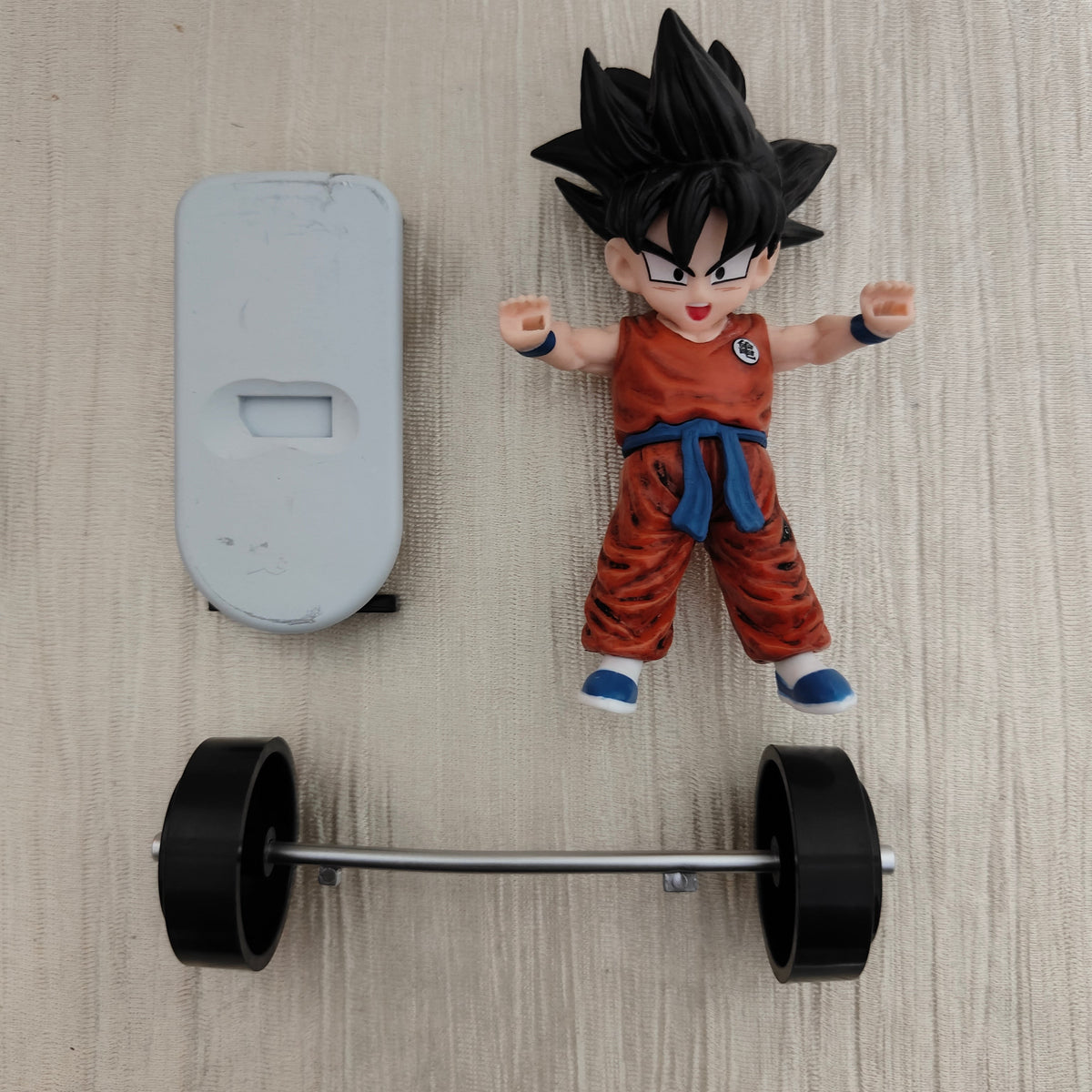Goku Training Figure: Bench Press – Dragon Ball Z