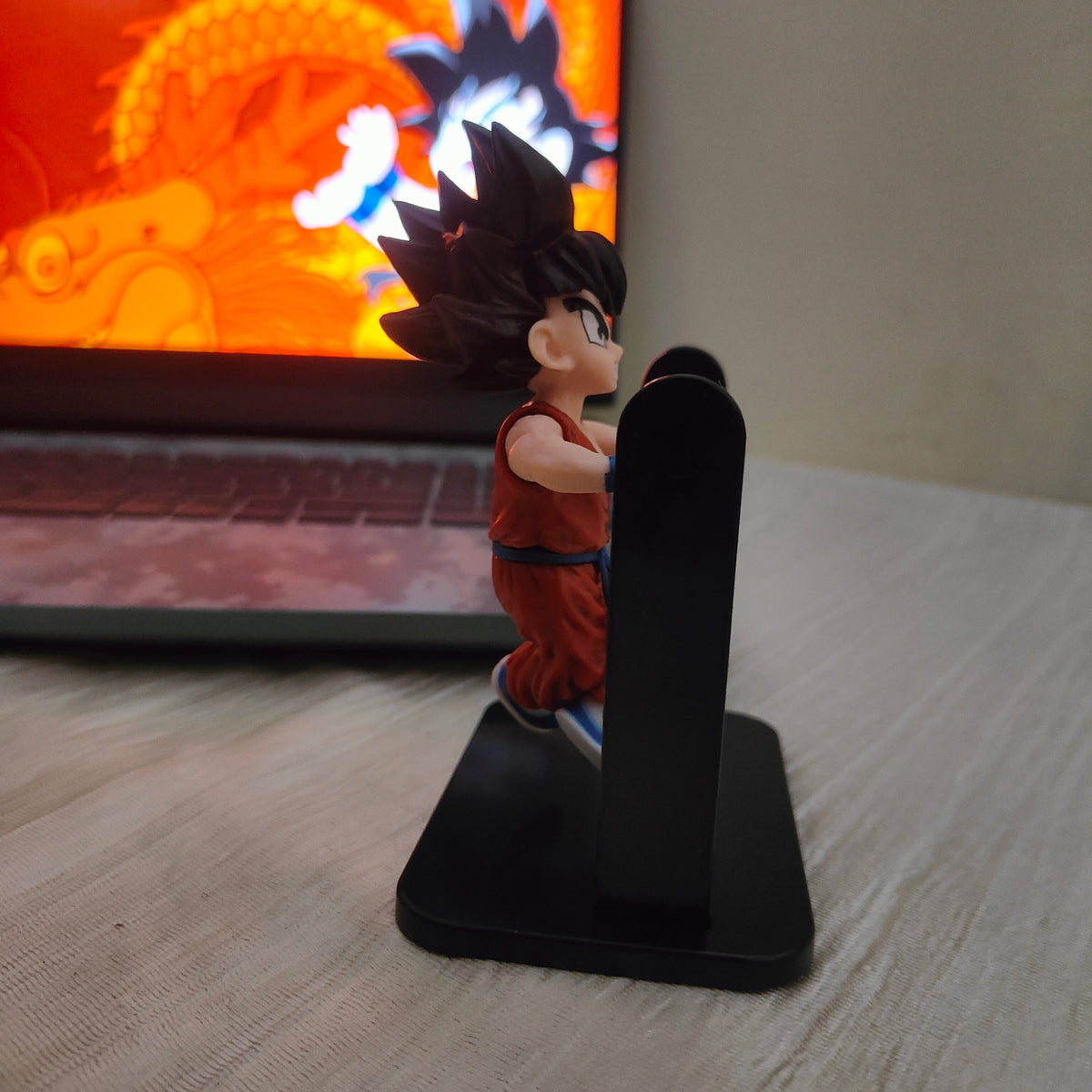 Goku Training Figure: Pull-Up Strength – Dragon Ball Z