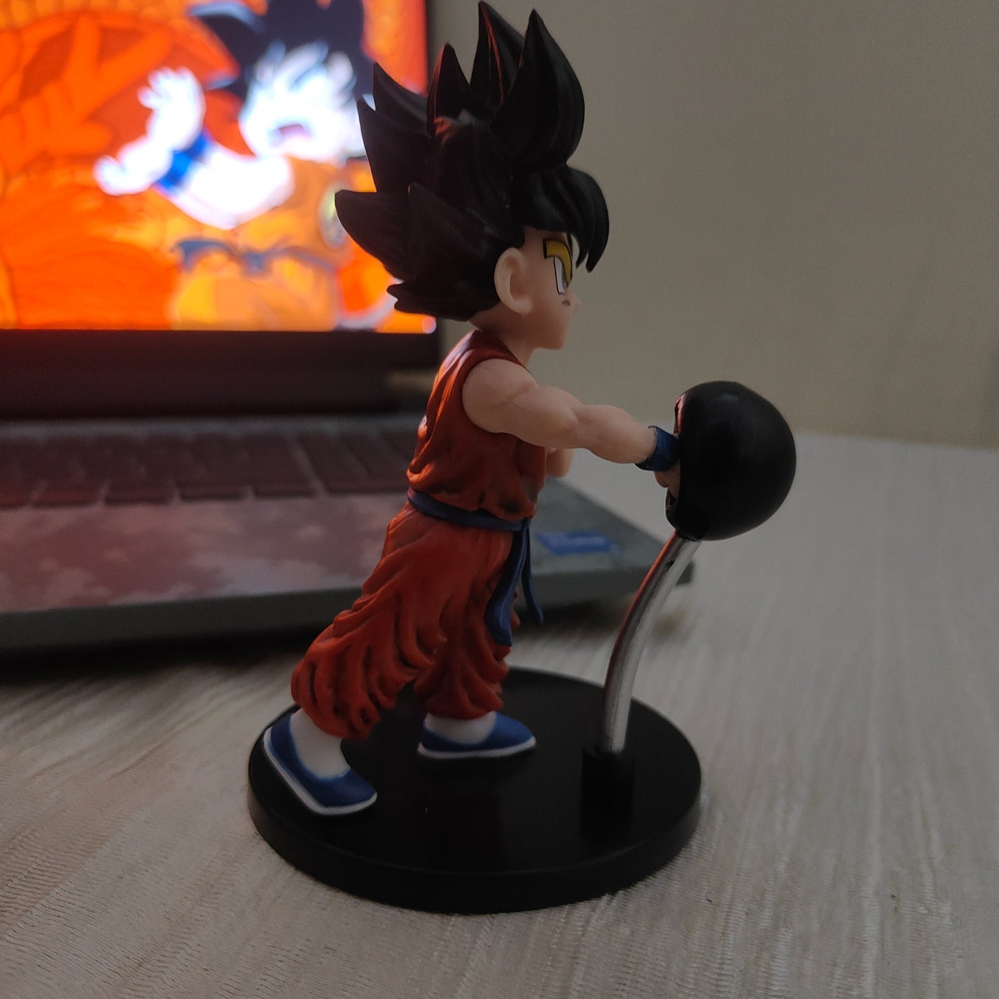 Goku Training Figure: Power Strike – Dragon Ball Z