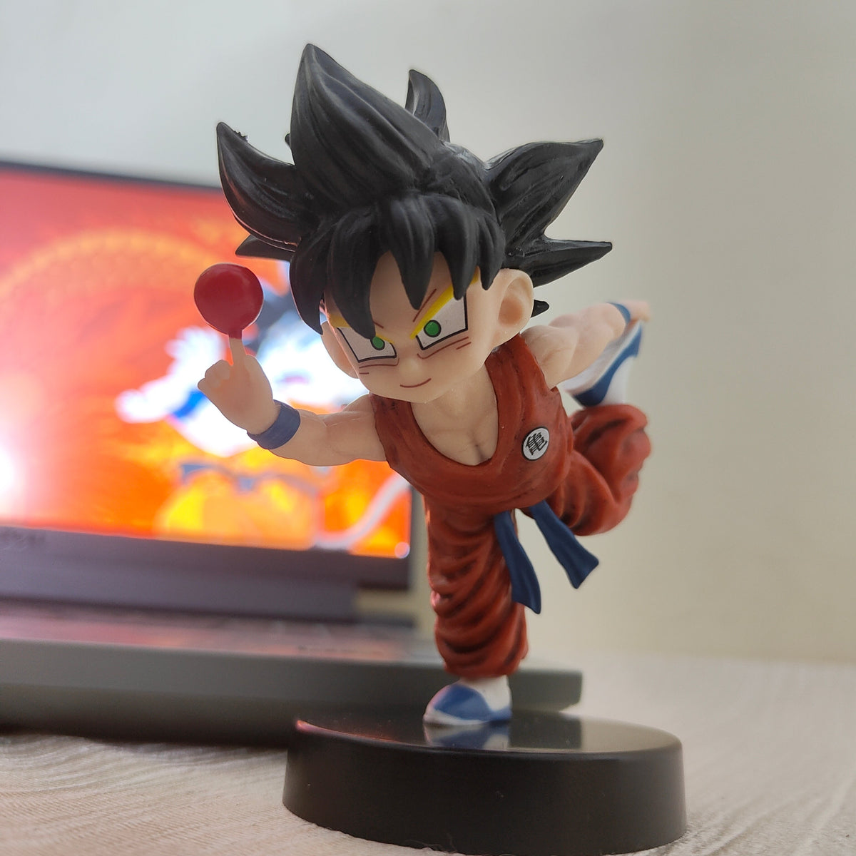 Goku Training Figure: Warm-Up Stretch – Dragon Ball Z