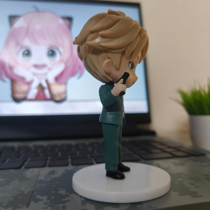 Loid Forger Spy Pose Figure – Spy × Family