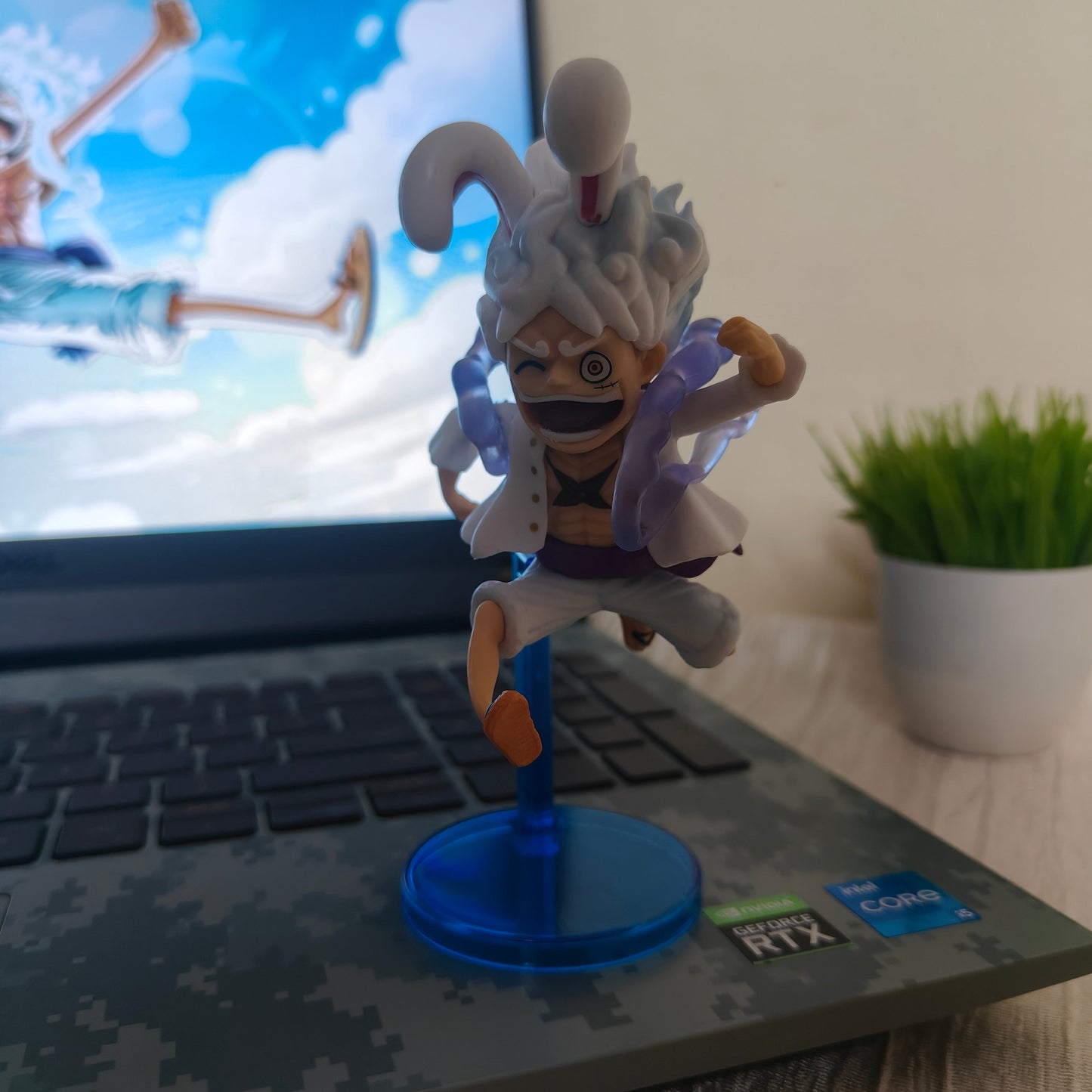 Monkey D. Luffy Gear Fifth Cheerful Stroll Figure – One Piece