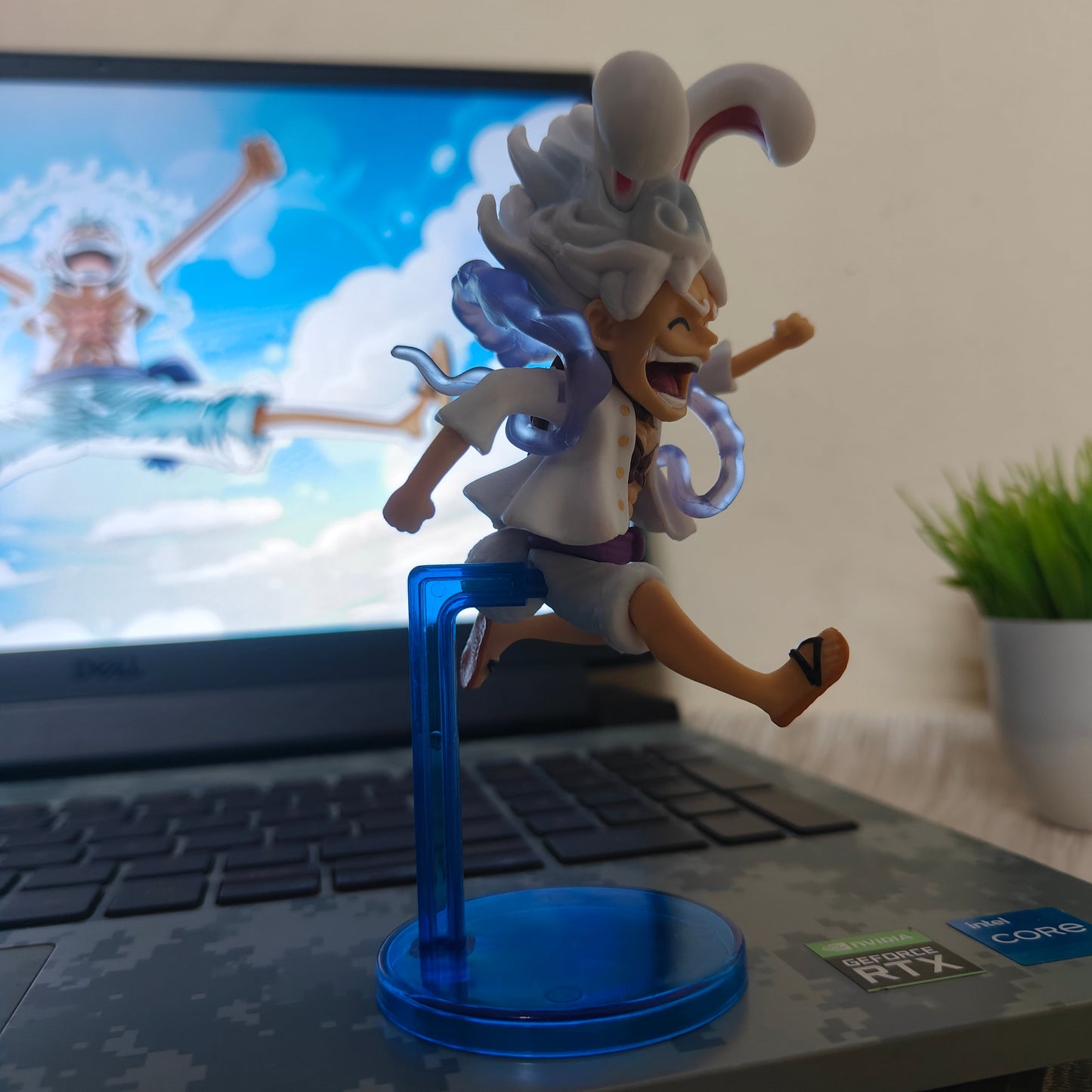 Monkey D. Luffy Gear Fifth Cheerful Stroll Figure – One Piece