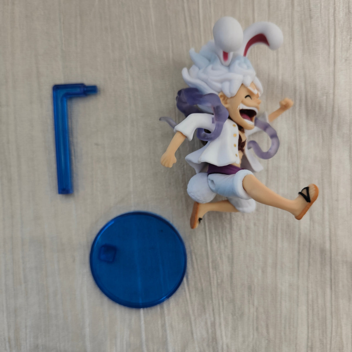 Monkey D. Luffy Gear Fifth Cheerful Stroll Figure – One Piece