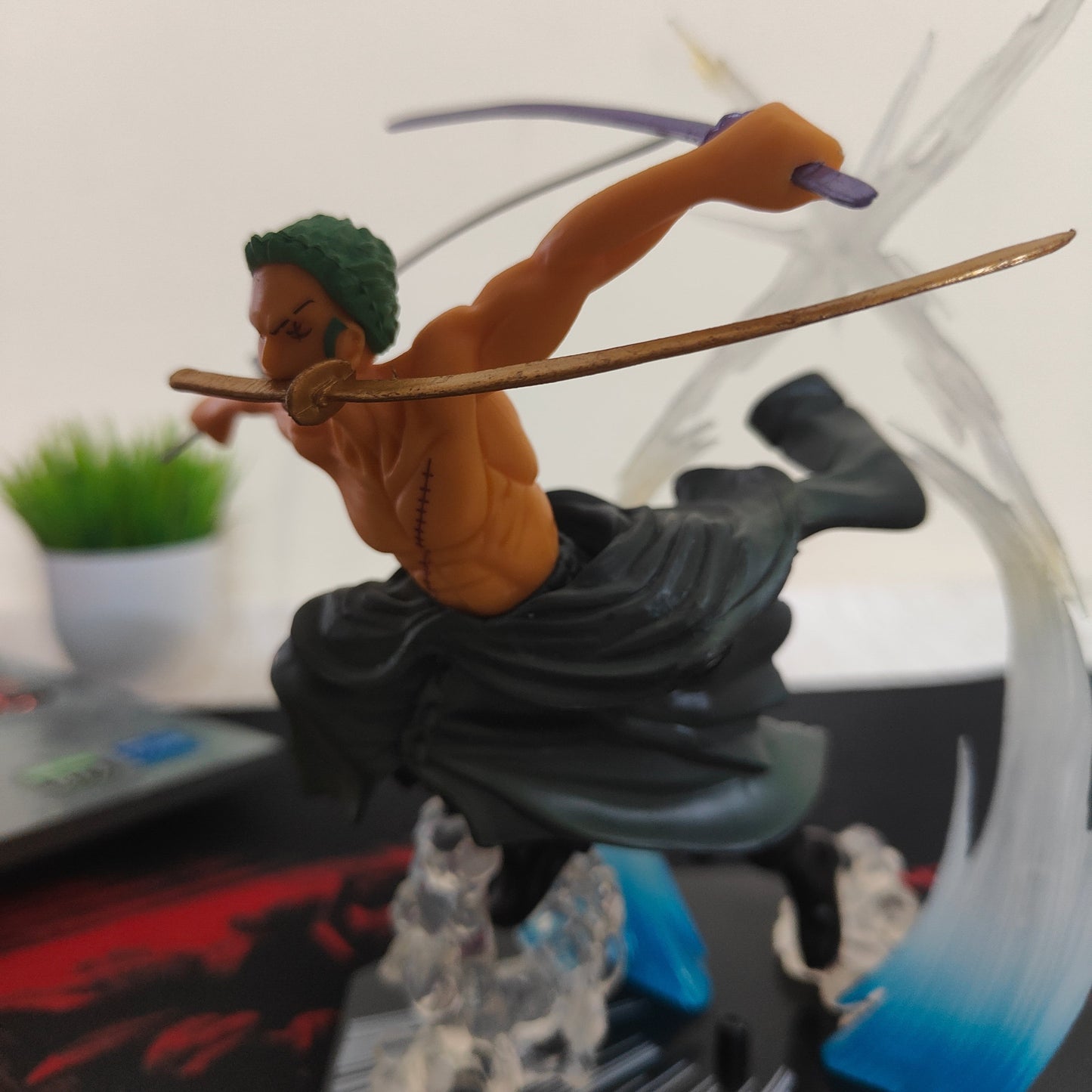 Roronoa Zoro Three-Sword Style Battle Figure (Interchangeable Faces) – One Piece
